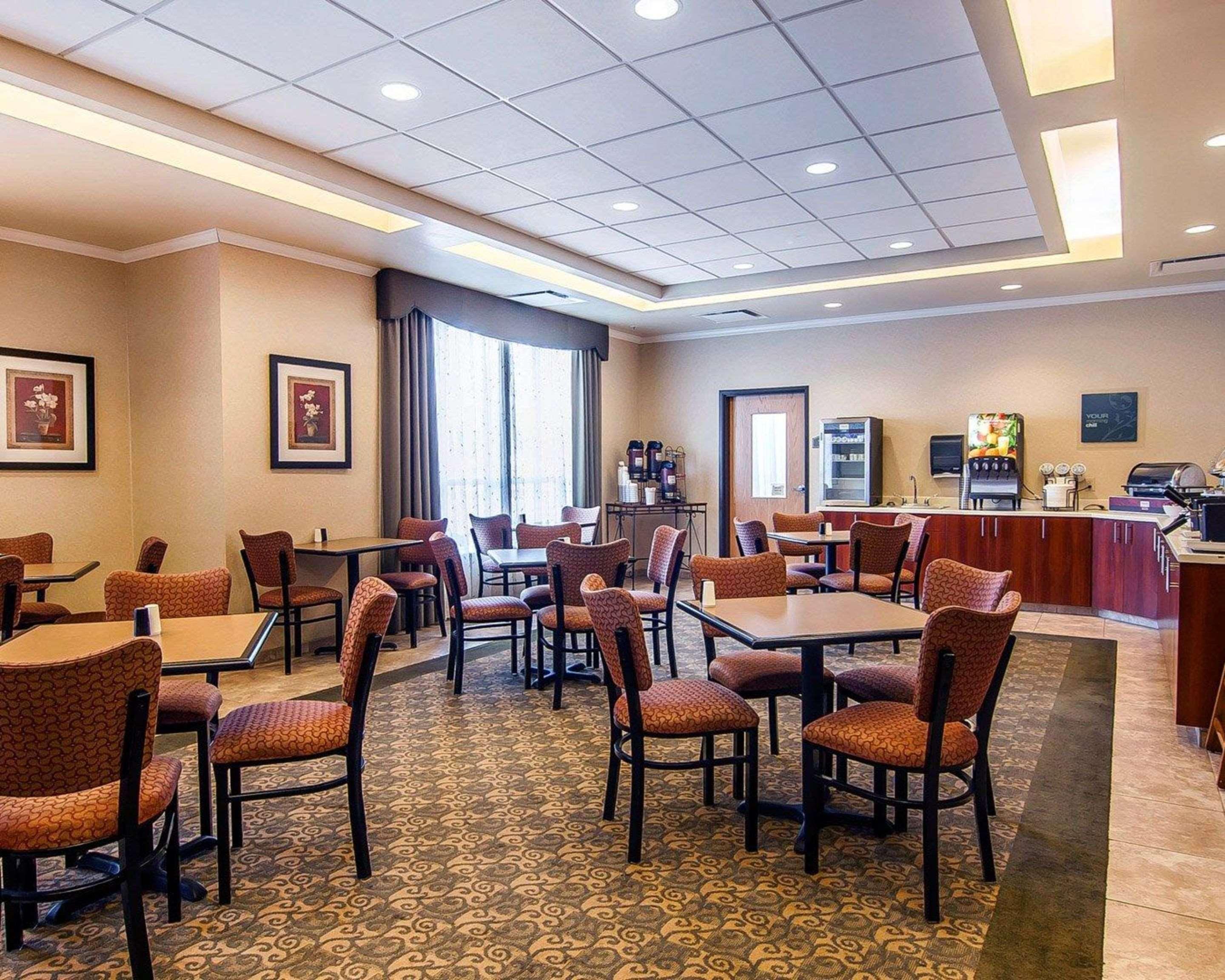 Comfort Inn & Suites Creswell Екстериор снимка