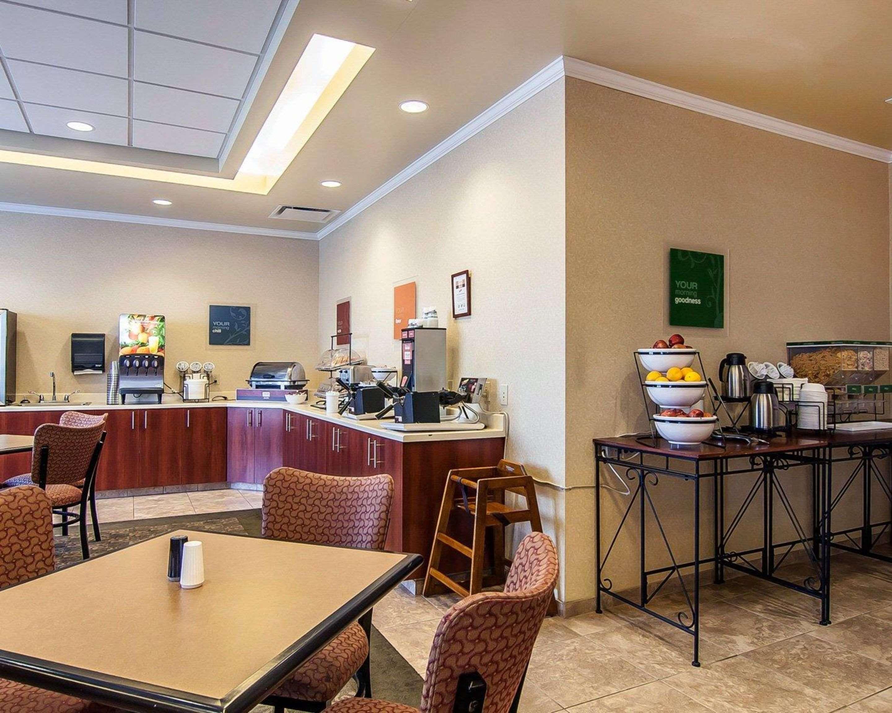 Comfort Inn & Suites Creswell Екстериор снимка