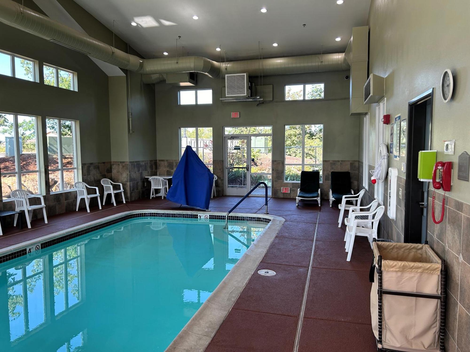 Comfort Inn & Suites Creswell Екстериор снимка