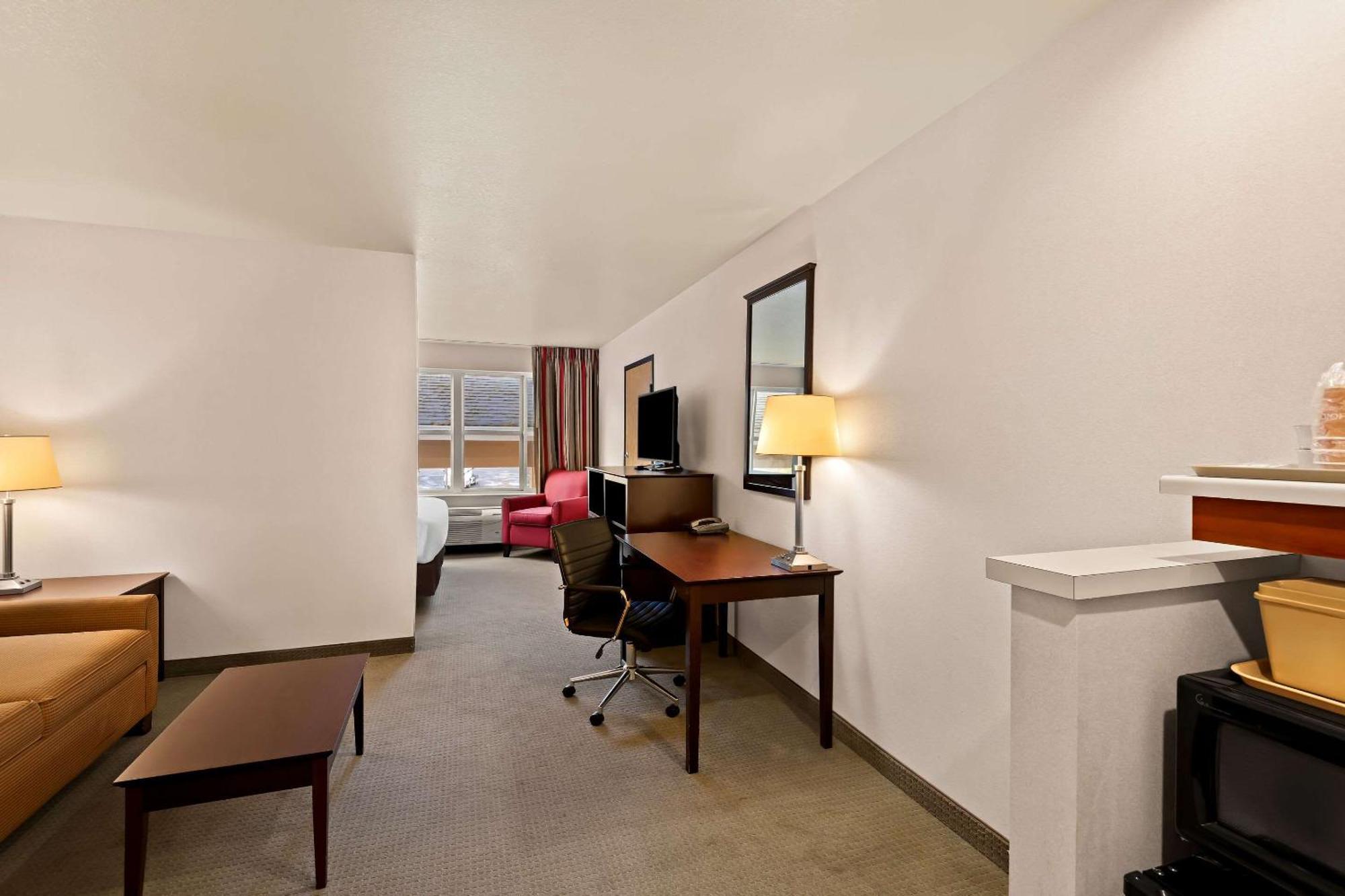 Comfort Inn & Suites Creswell Екстериор снимка