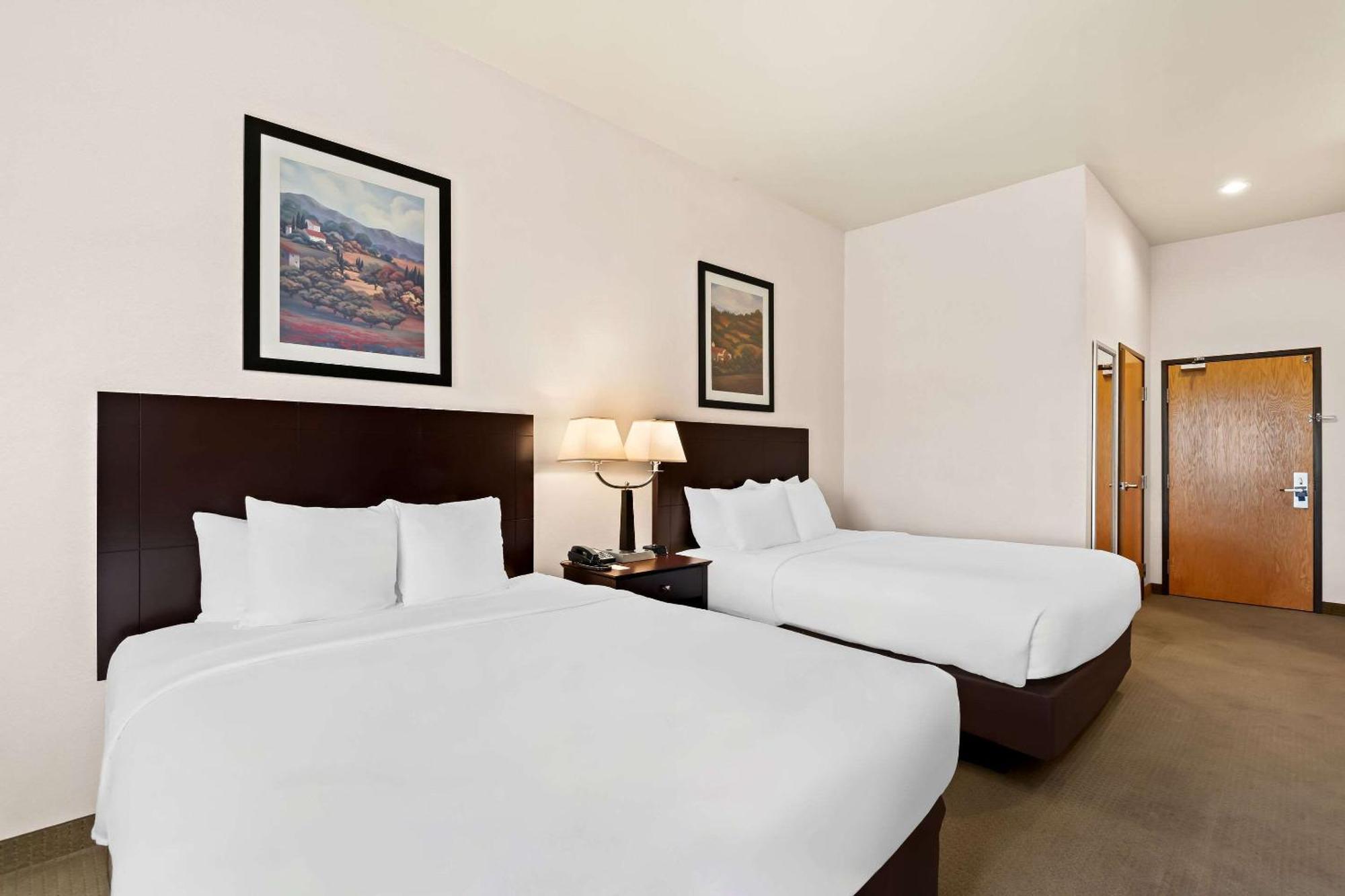 Comfort Inn & Suites Creswell Екстериор снимка
